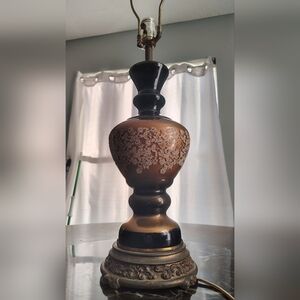 RARE VTG MID CENTURY Black / Brown Double painted Glass Lamp lace design brass